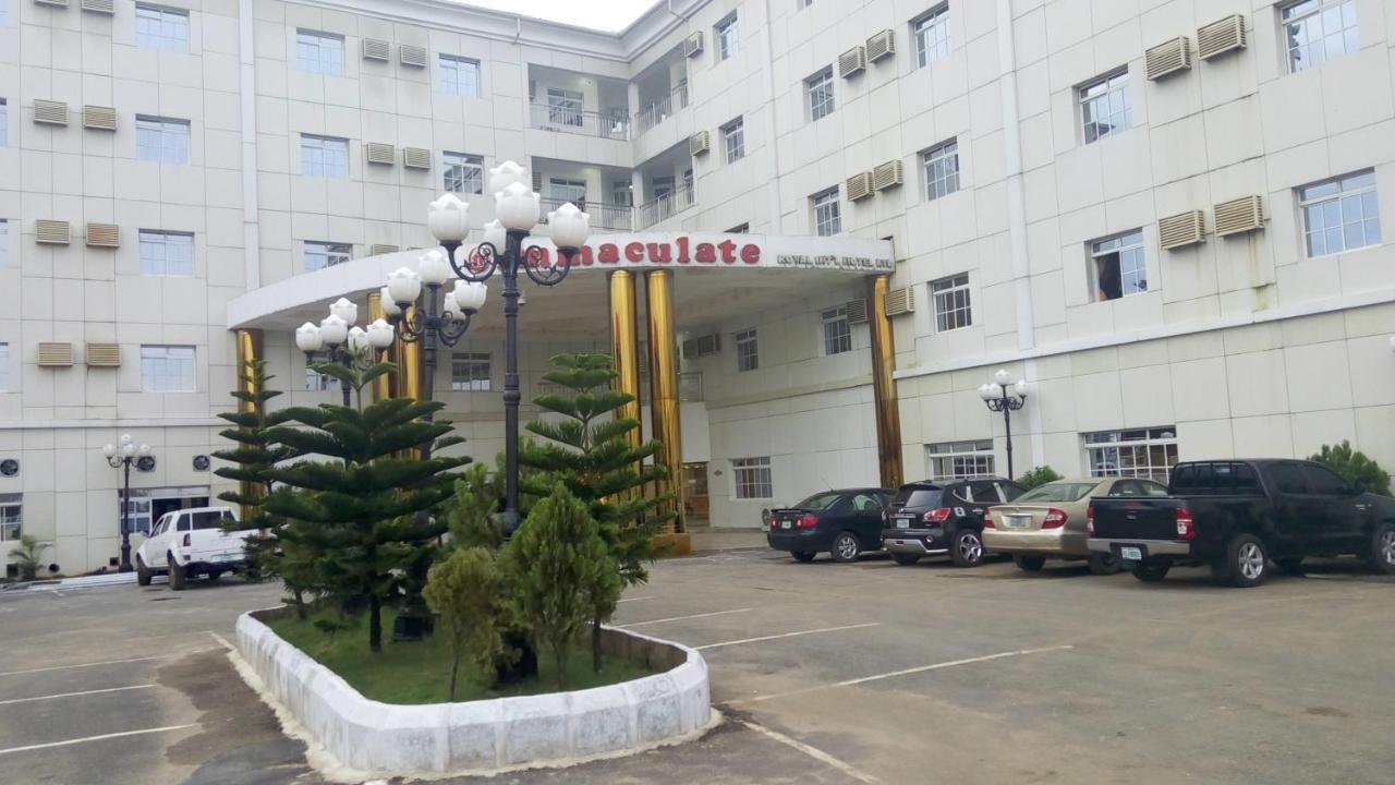 Immaculate Royal Int'L Hotel Оверри Экстерьер фото